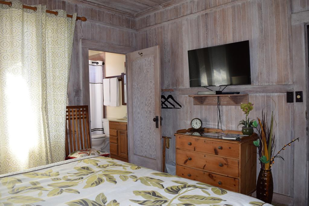Poipu Bed And Breakfast Inn Koloa Esterno foto