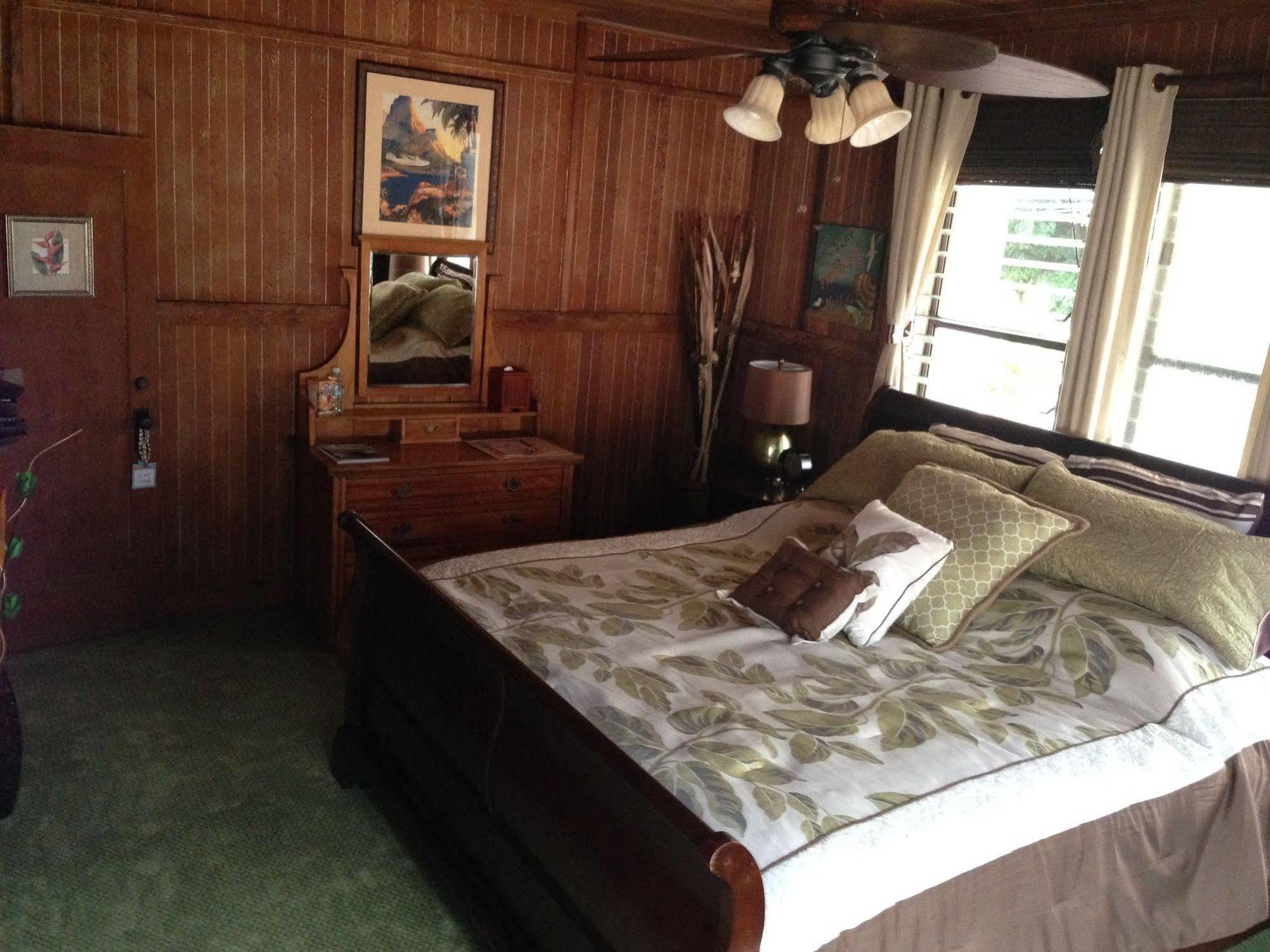 Poipu Bed And Breakfast Inn Koloa Esterno foto